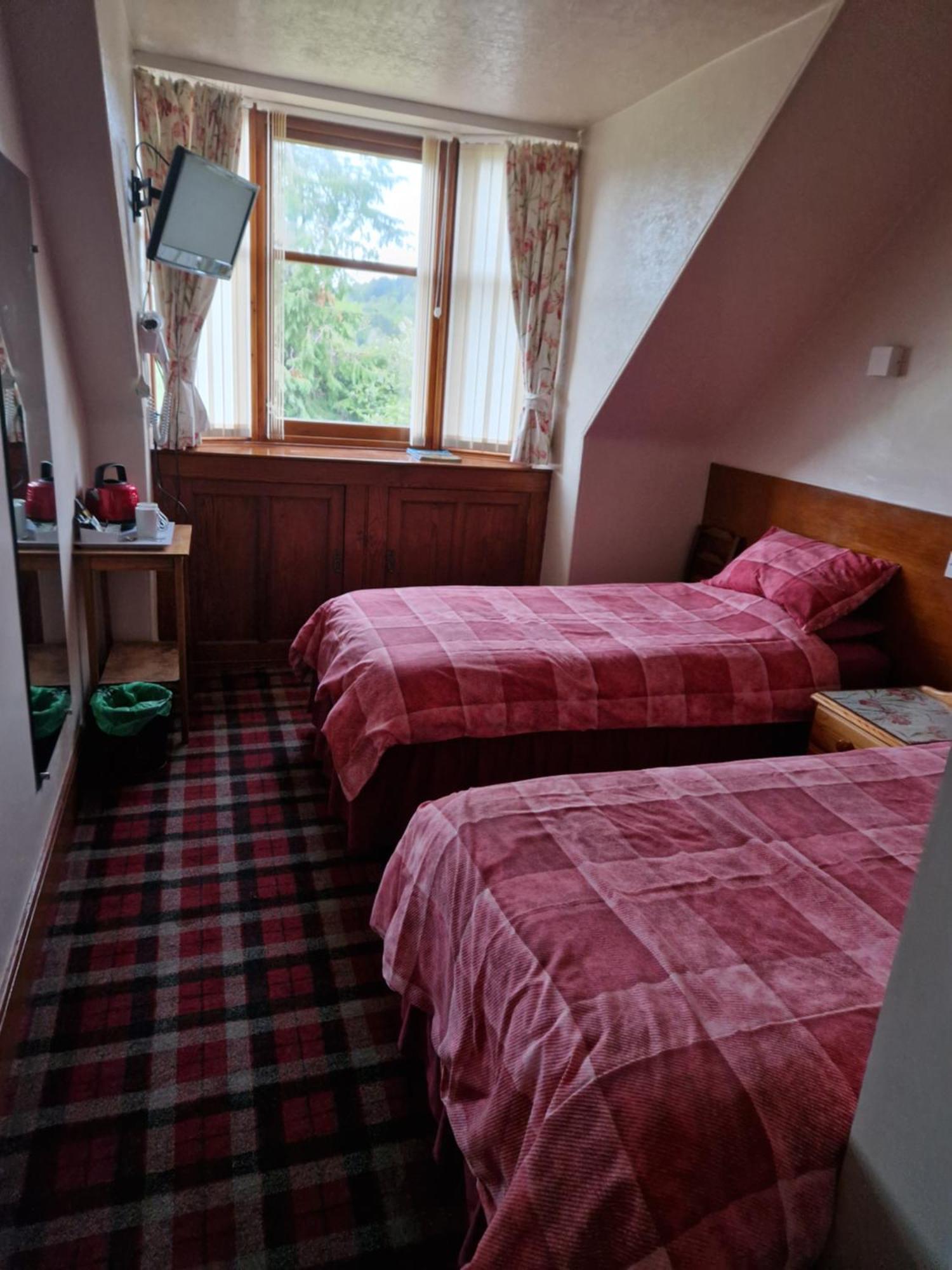 Creag Meggan Acomodação com café da manhã Ballater Quarto foto