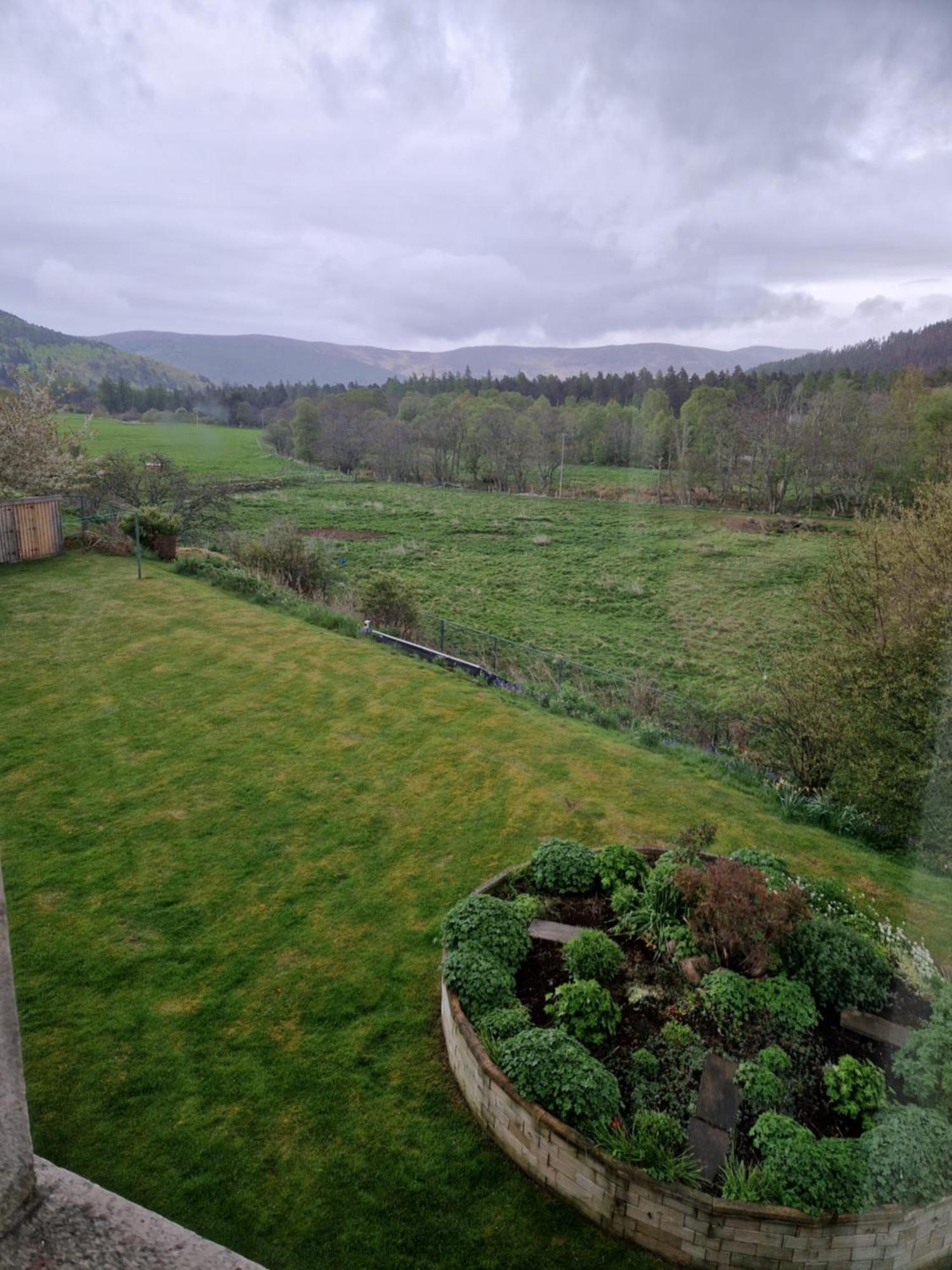 Creag Meggan Acomodação com café da manhã Ballater Quarto foto